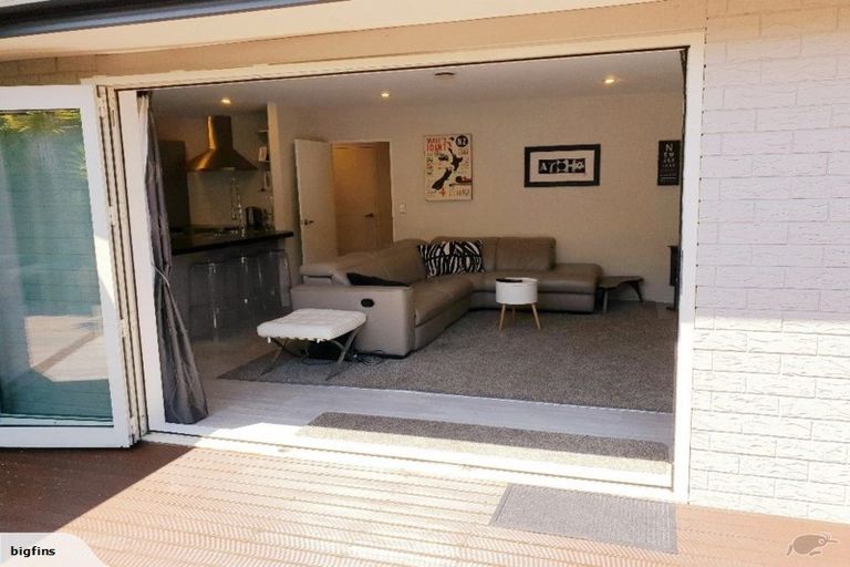 Photo of property in 76 Blue Gum Place, New Brighton, Christchurch, 8083