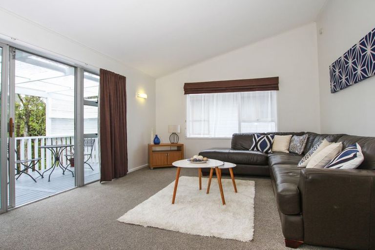 Photo of property in 3 Willowbrook Place, Titirangi, Auckland, 0604