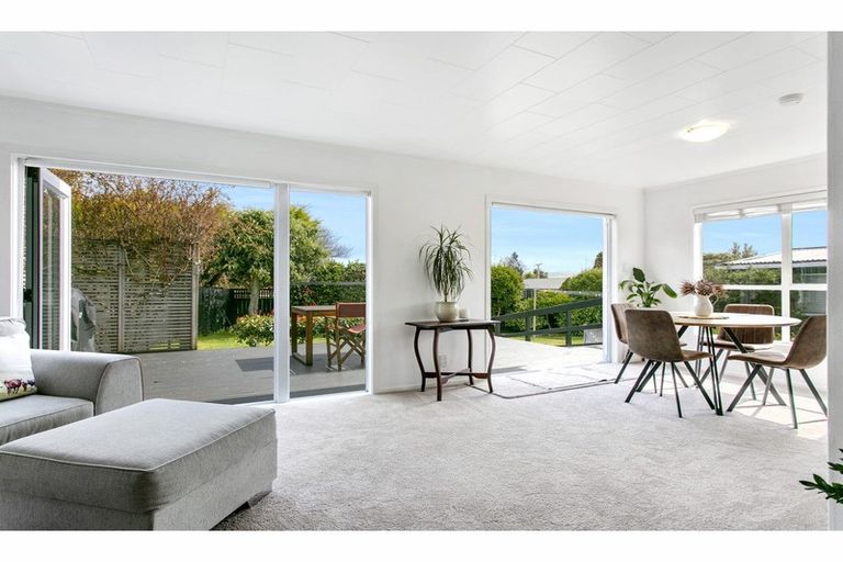 Photo of property in 65 Richmond Avenue, Richmond Heights, Taupo, 3330