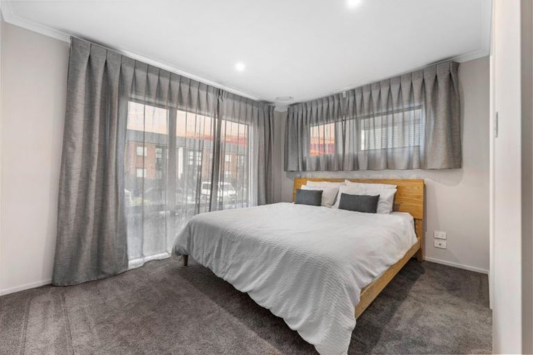 Photo of property in 4 Kapia Road, Westgate, Auckland, 0614