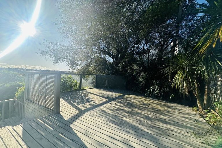 Photo of property in 11a Pendene Place, Forrest Hill, Auckland, 0620