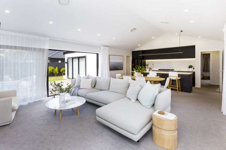 Photo of property in 20 Salisbury Crescent, Wallaceville, Upper Hutt, 5018