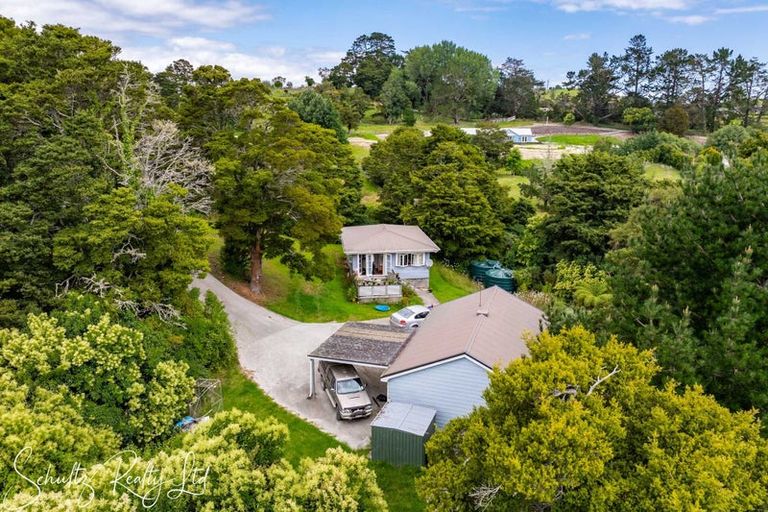 Photo of property in 43b Hook Road, Paparoa, 0571