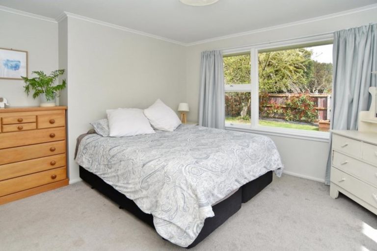 Photo of property in 11 Weston Place, Rangiora, 7400
