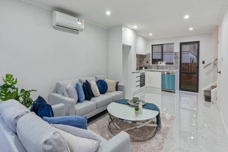 Photo of property in 100c Kimpton Road, Papatoetoe, Auckland, 2025