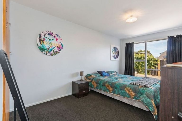 Photo of property in 1/6 Jade Place, Parklands, Christchurch, 8083