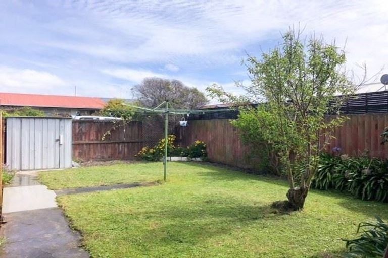 Photo of property in 2/80 Oram Avenue, New Brighton, Christchurch, 8061