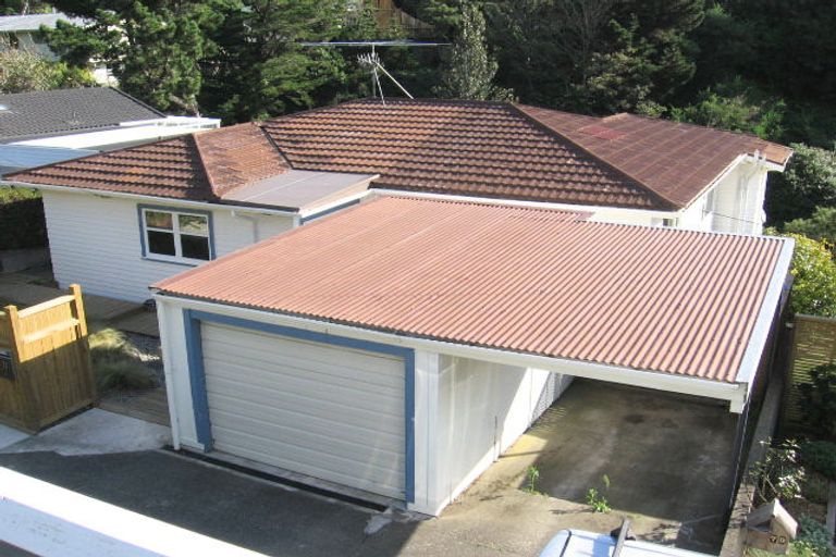 Photo of property in 77 Helston Road, Paparangi, Wellington, 6037