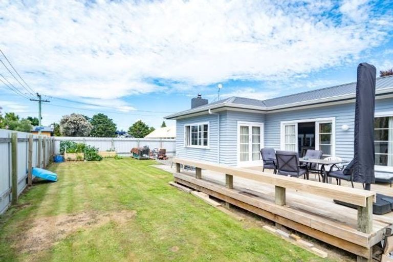 Photo of property in 1 Cochrane Street, Elgin, Gisborne, 4010