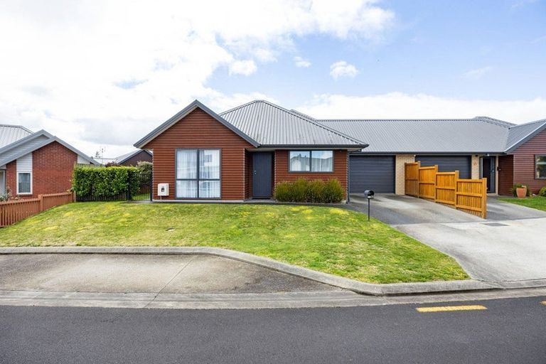 Photo of property in 11 Clifford Close, Leamington, Cambridge, 3432