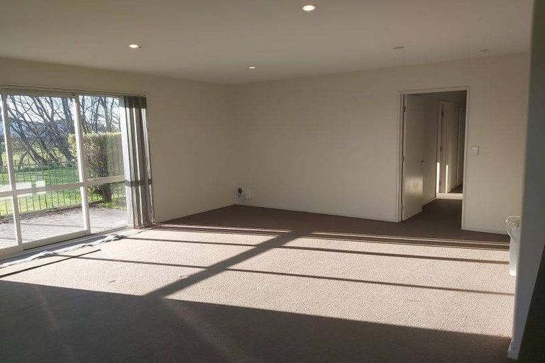 Photo of property in 20a Date Crescent, Aidanfield, Christchurch, 8025