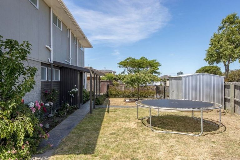Photo of property in 4 Portnall Place, Parklands, Christchurch, 8083