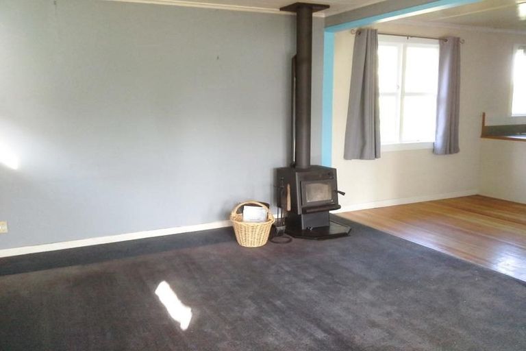 Photo of property in 2289 South Road, Okato, New Plymouth, 4374