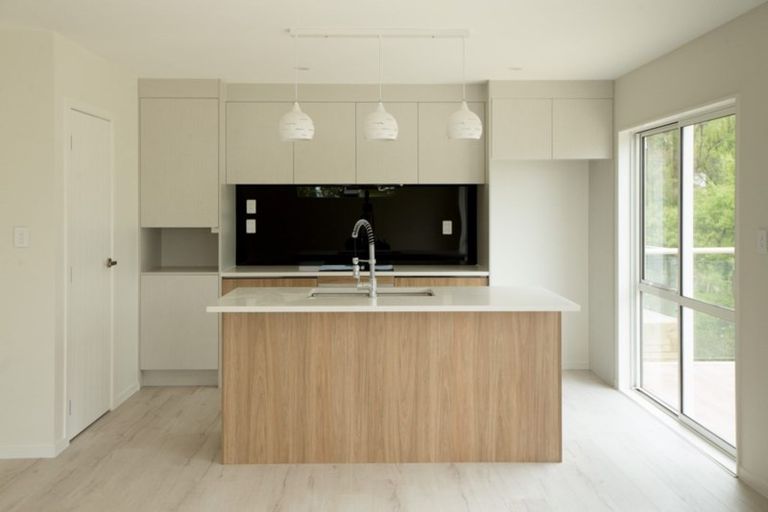 Photo of property in 22b Sabulite Road, Kelston, Auckland, 0602