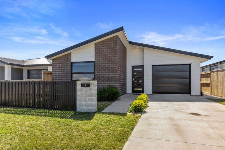 Photo of property in 4 Bronze Court, Papamoa, 3118