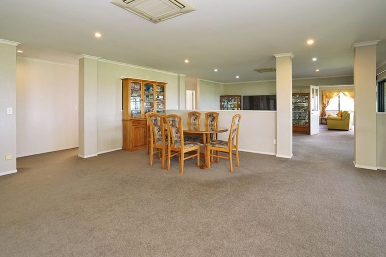 Photo of property in 127 Wallace Road, Temple View, Hamilton, 3289