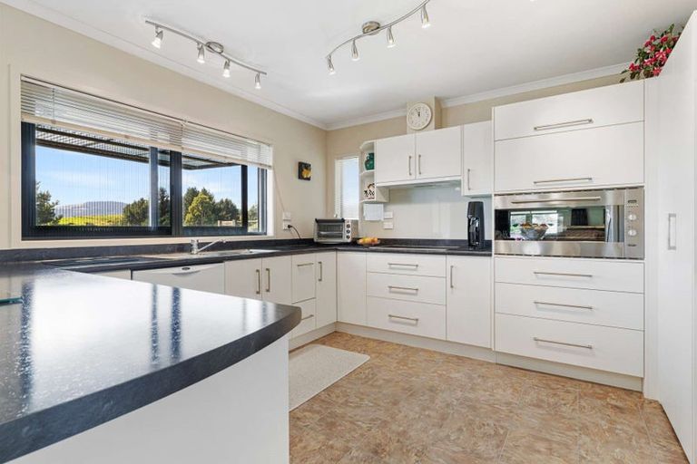 Photo of property in 104 Basley Road, Owhata, Rotorua, 3010