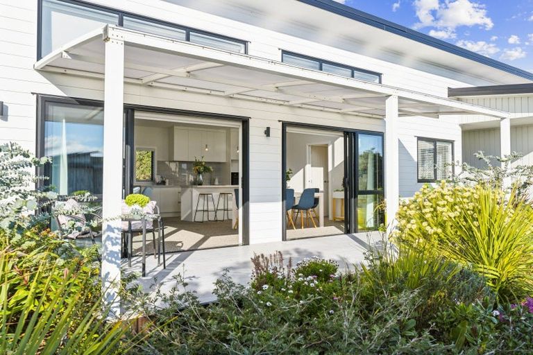 Photo of property in 12 Takahe Drive, Paraparaumu Beach, Paraparaumu, 5032