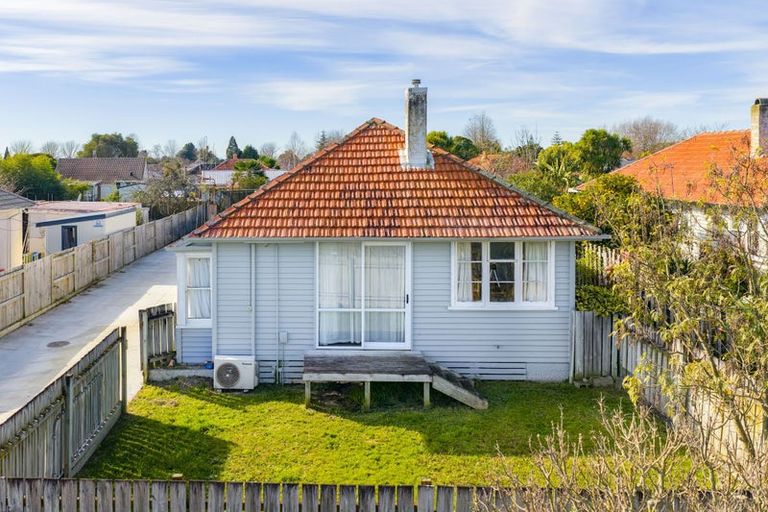 Photo of property in 1/45 Ross Crescent, Fairfield, Hamilton, 3214