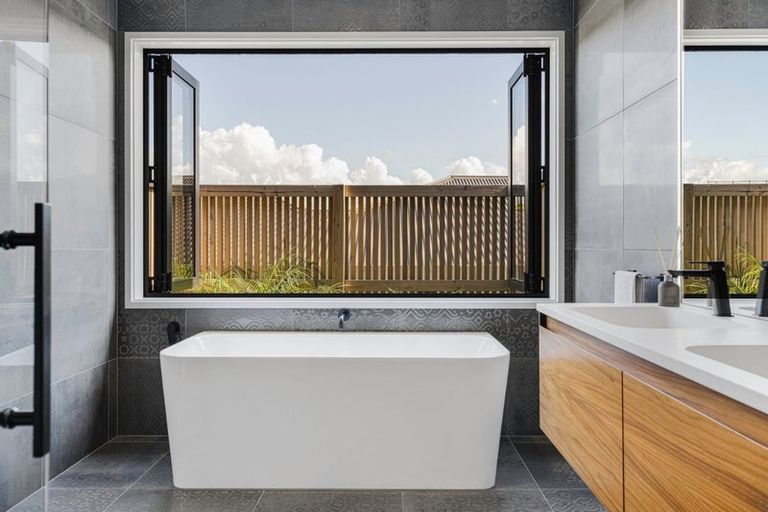 Photo of property in 24 Stingray Drive, Omokoroa, 3114