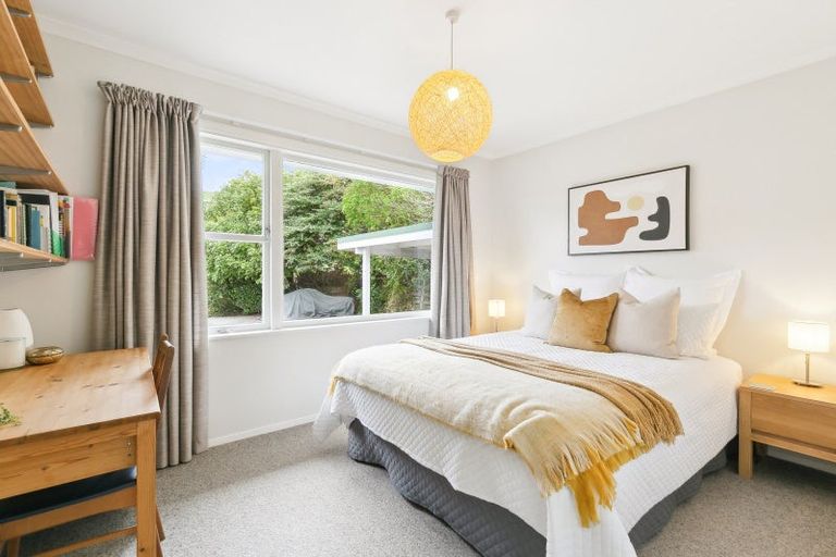 Photo of property in 8 Saint Johns Terrace, Tawa, Wellington, 5028