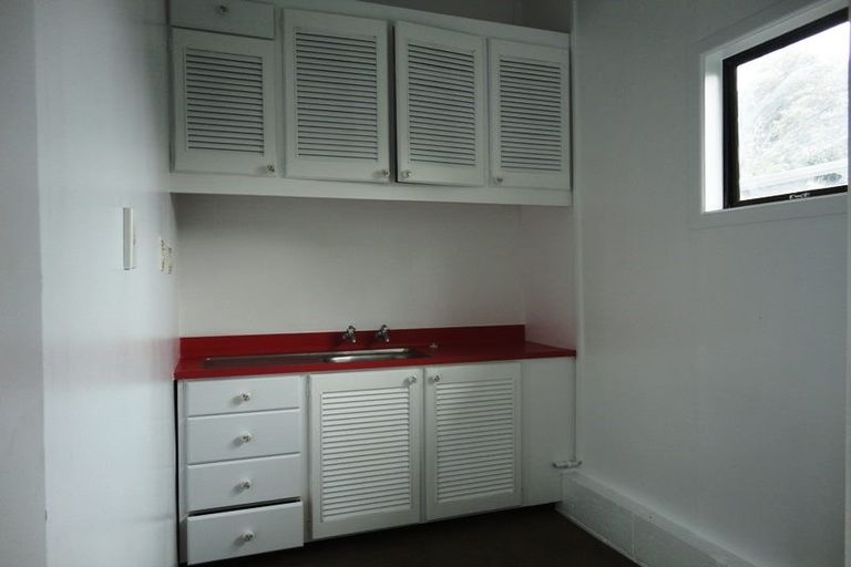 Photo of property in 5 Lawson Way, Weymouth, Auckland, 2103