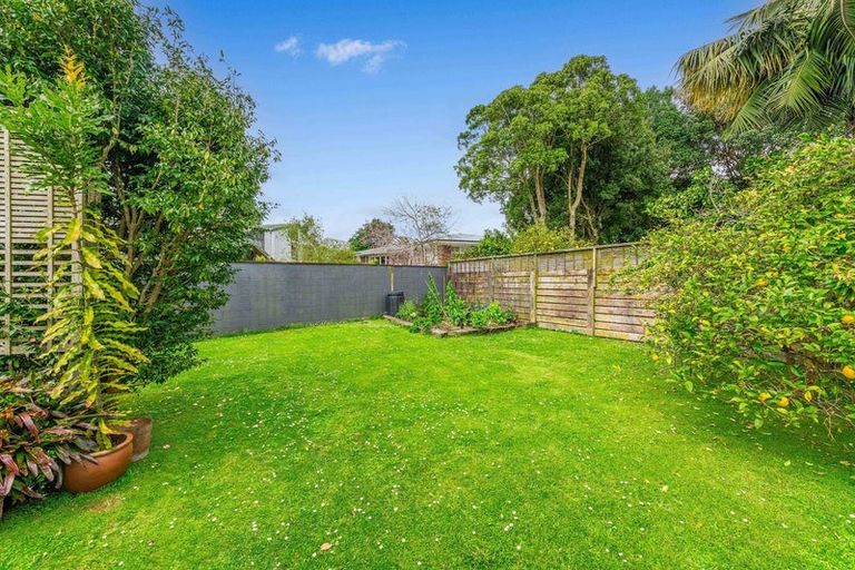 Photo of property in 7 James Place, Opaheke, Papakura, 2113