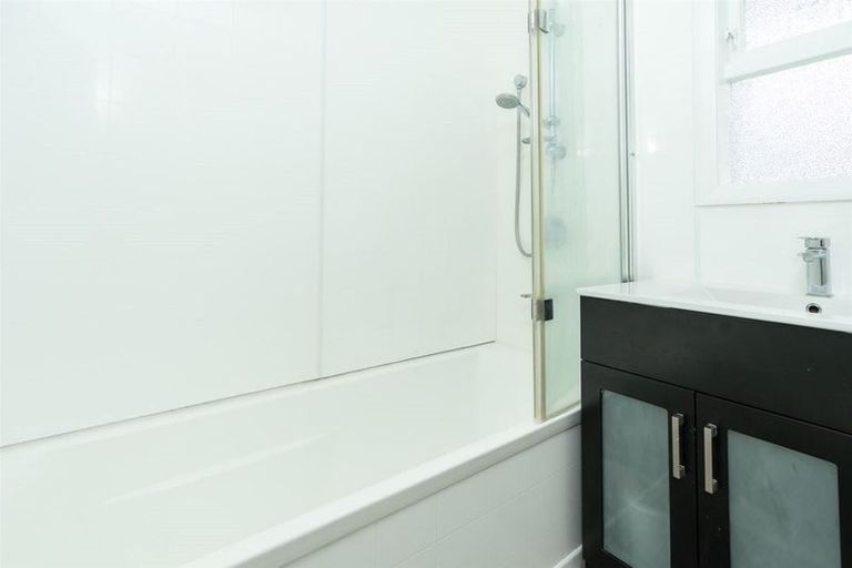 Photo of property in 11 Minifie Avenue, Melville, Hamilton, 3206