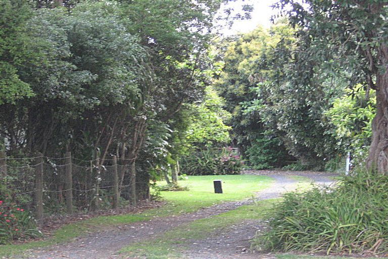 Photo of property in 33 Athenree Road, Athenree, Waihi Beach, 3177