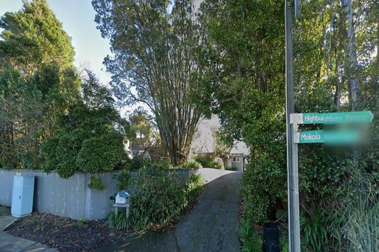 Photo of property in 109a Mokoia Road, Birkenhead, Auckland, 0626