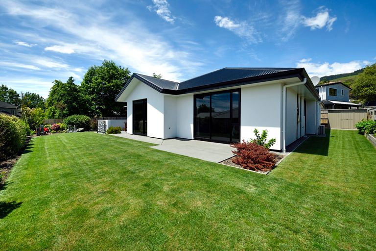 Photo of property in 28 Concordia Drive, Richmond, 7020