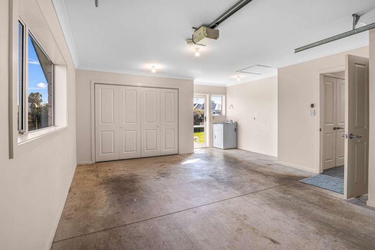 Photo of property in 18 Gilligan Close, College Estate, Whanganui, 4500