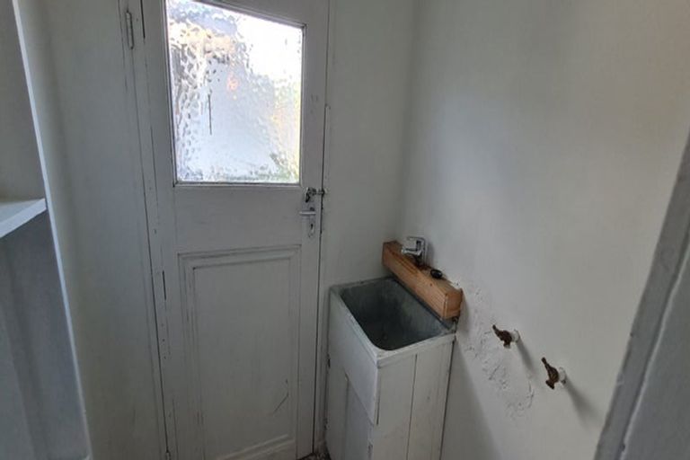 Photo of property in 2/23 Coronation Road, Papatoetoe, Auckland, 2025