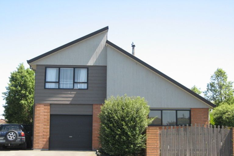 Photo of property in 37 Dunbarton Street, Redwood, Christchurch, 8051