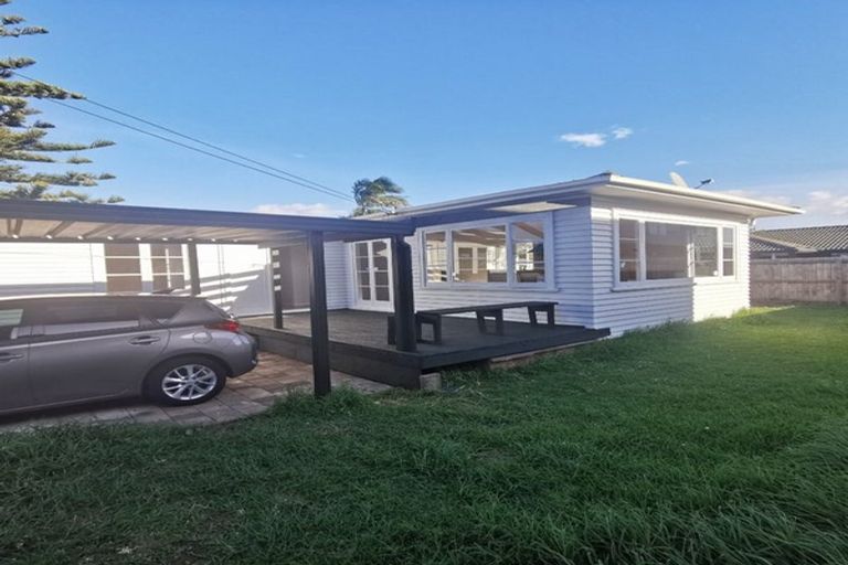 Photo of property in 13 Clendon Avenue, Papatoetoe, Auckland, 2025