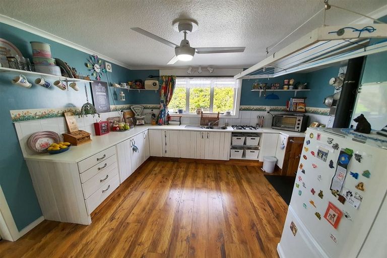 Photo of property in 4 Holmes Street, Waimate, 7924