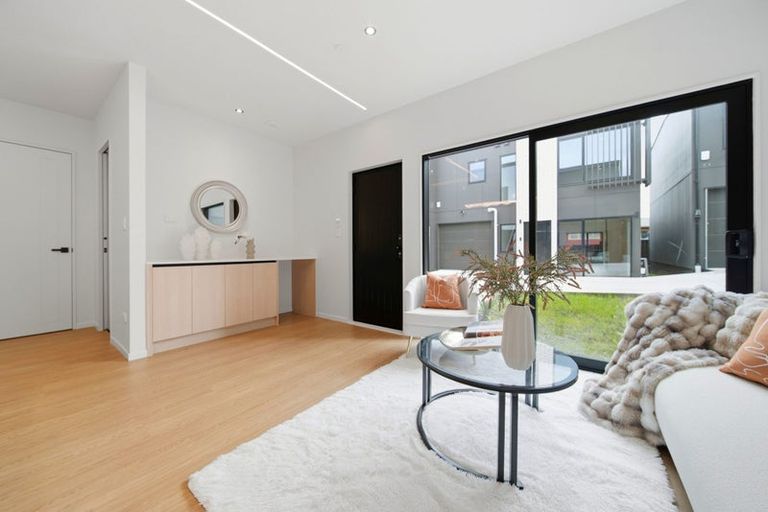 Photo of property in 18b Sunnyhill Crescent, Sunnyhills, Auckland, 2010