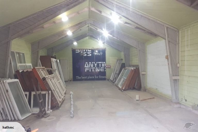 Photo of property in 876 Waitakere Road, Kumeu, 0891