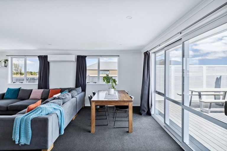 Photo of property in 28 George Street, Bulls, 4818