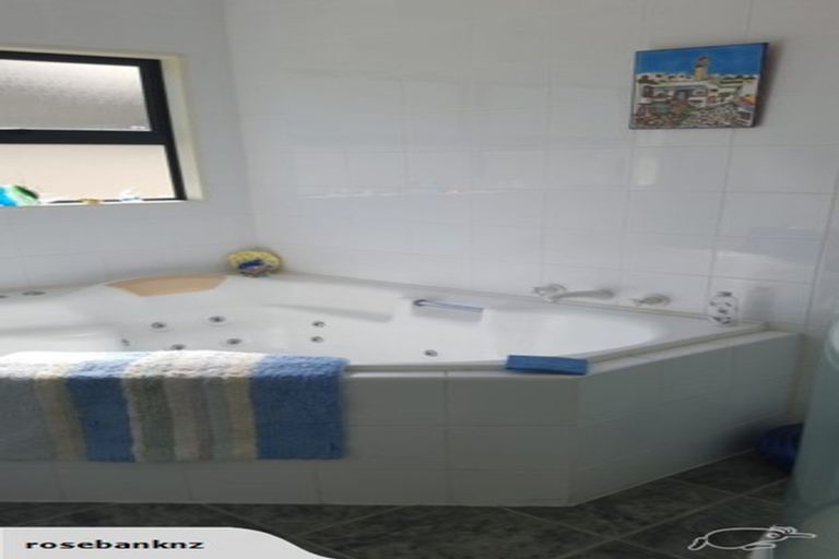 Photo of property in 102 York Avenue, Greenmeadows, Napier, 4112