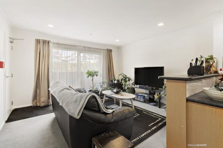 Photo of property in 9/3 Kelvin Grove, Te Aro, Wellington, 6011