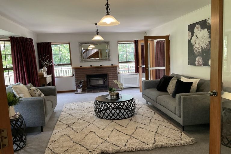 Photo of property in 5 Thatcher Crescent, Crofton Downs, Wellington, 6035