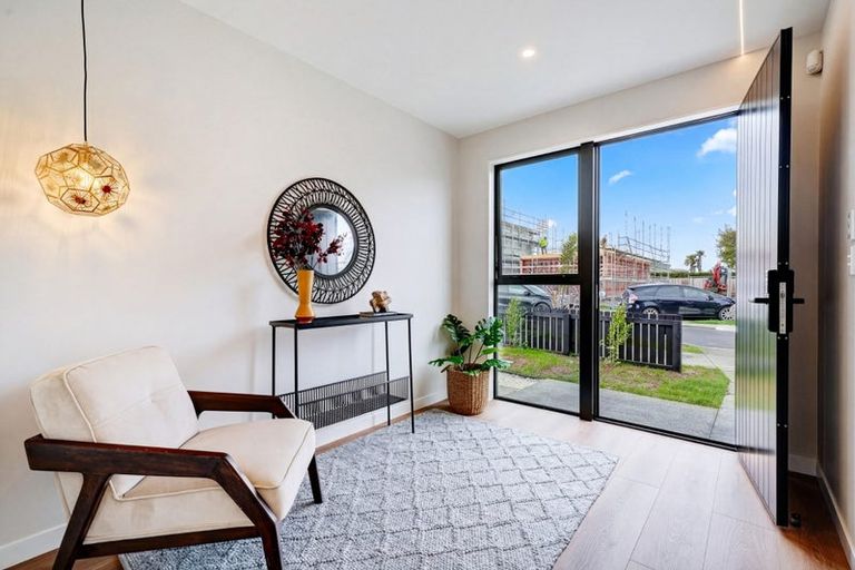 Photo of property in 4 Tiller Street, Hobsonville, 0616