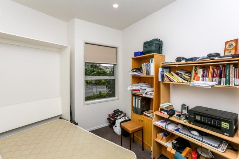 Photo of property in 18 Adam Lile Drive, Highlands Park, New Plymouth, 4312