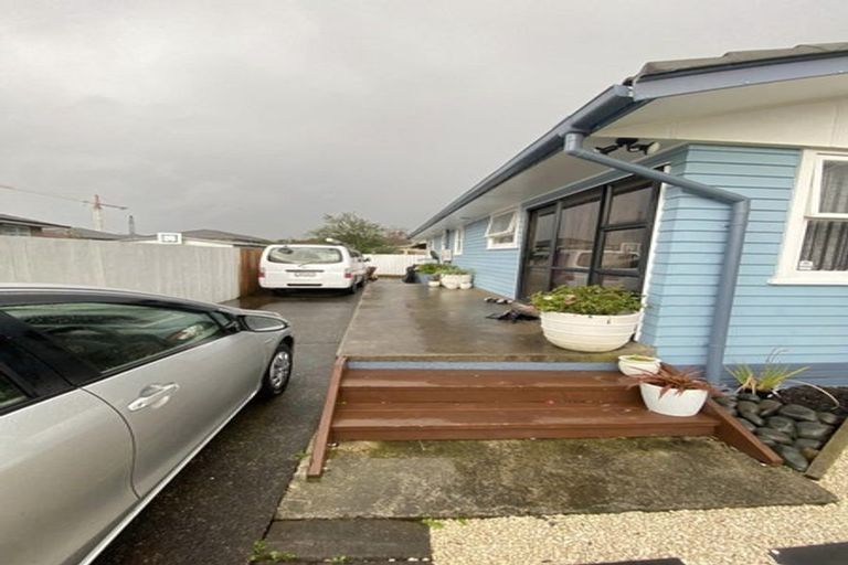 Photo of property in 1/56 Greenhaven Avenue, Opaheke, Papakura, 2113