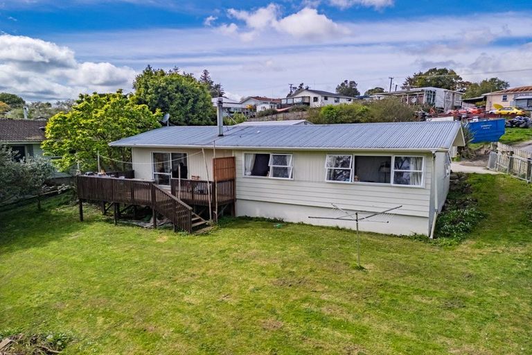 Photo of property in 20 Derrick Road, Kawakawa, 0210