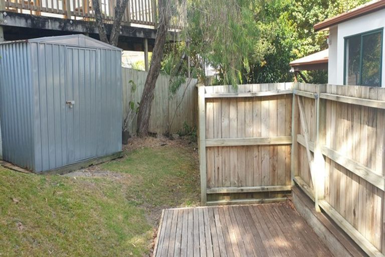 Photo of property in 2/21 Contessa Drive, Glenfield, Auckland, 0629