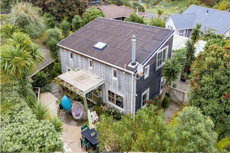 Photo of property in 11b Frimley Terrace, Waikanae Beach, Waikanae, 5036