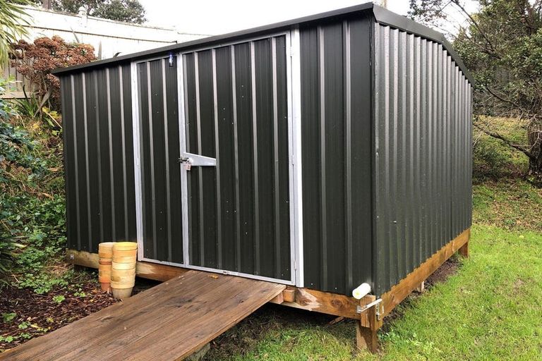 Photo of property in 2 Blacks Road, Greenhithe, Auckland, 0632