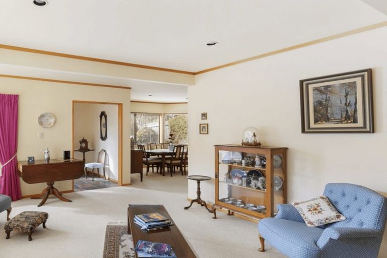 Photo of property in 8 Scorian Close, Karori, Wellington, 6012